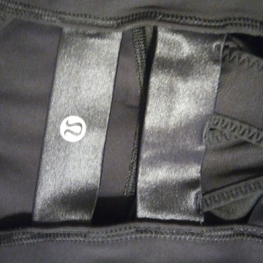 *SOLD*GUC LIKE NEW LULULEMON RACERBACK TANKTOP SZ4